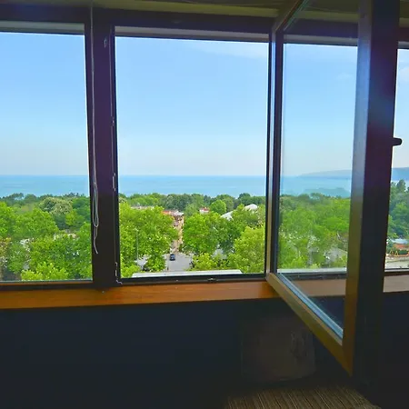 Sunny Panoramic 바르나